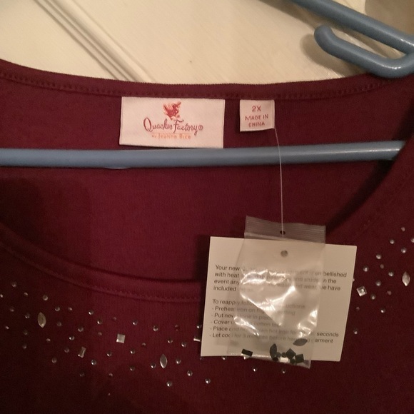 New with Tags Quacker Factory 2X Rich Red Top & NWOT VeneziaAqua black top 18/20 - Picture 4 of 15